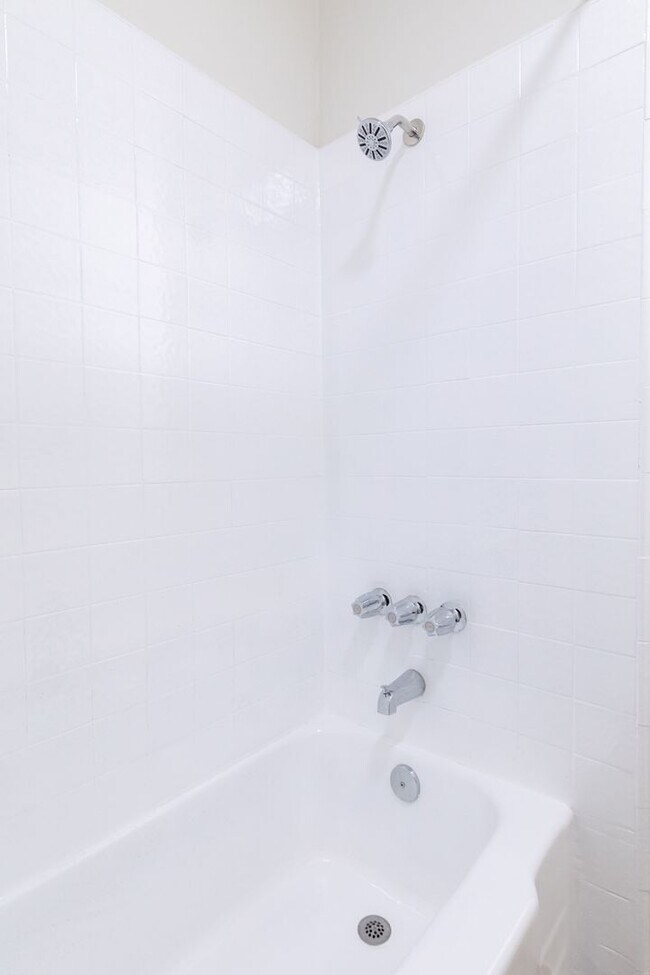 Interior Photo - Manhattan I