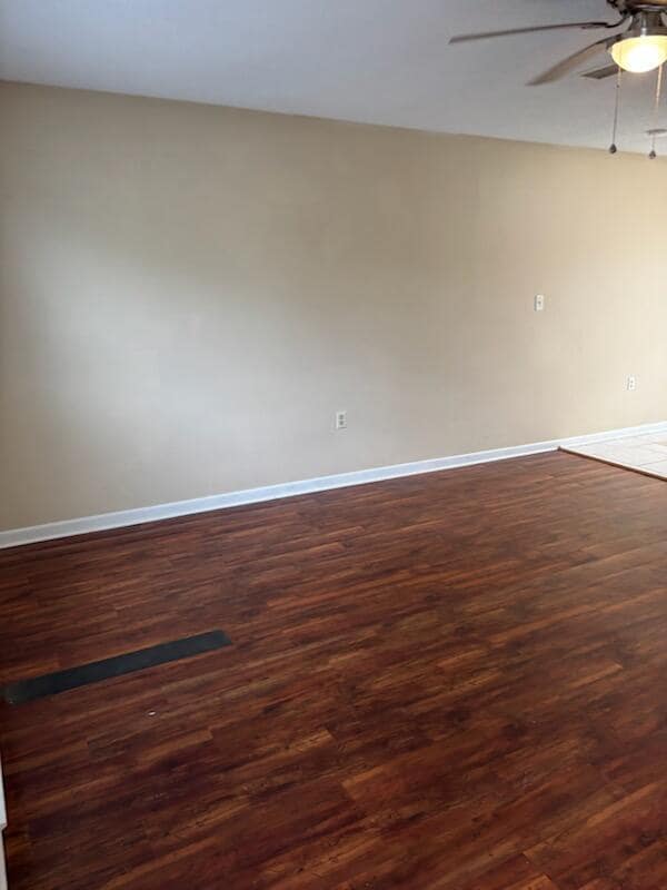 Building Photo - 612 Carnathan Ct