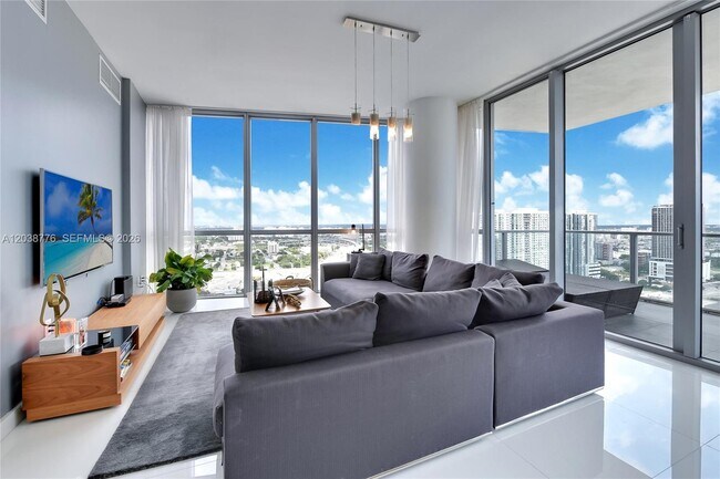 Building Photo - 1100 Biscayne Blvd
