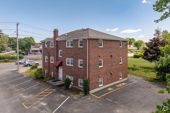 Exterior - 307 Washington St