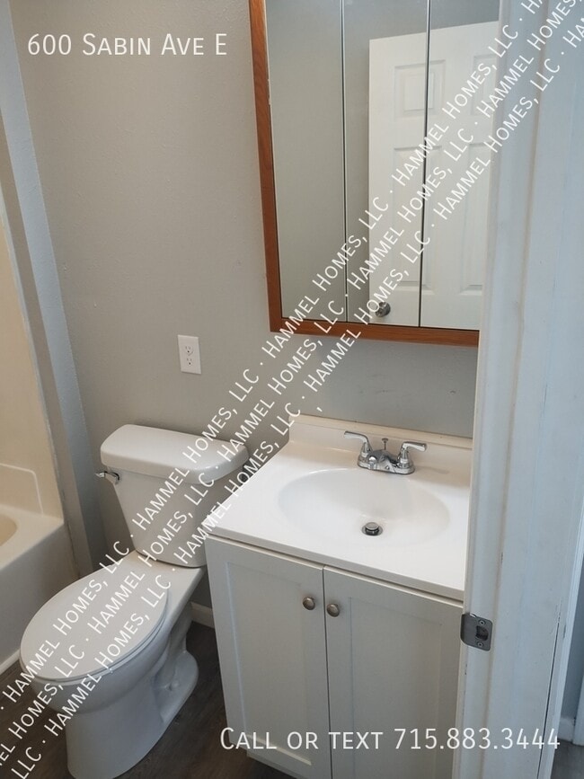 Building Photo - 600 Sabin Ave E