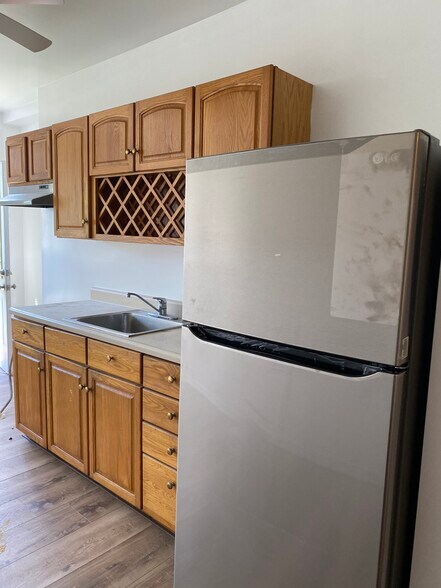 Kitchen - 705 Bunnecke Ave