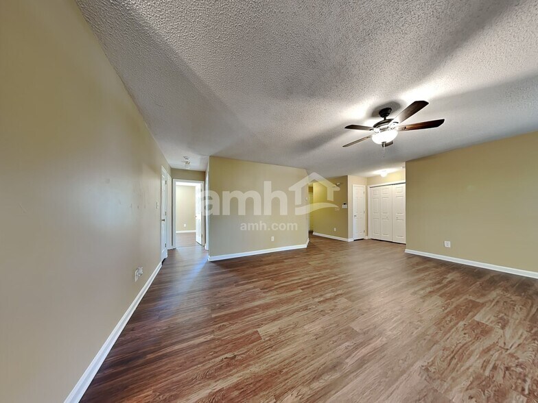 Building Photo - 704 Pepperstone Ct