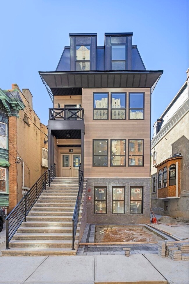 Primary Photo - 131 Clifton Pl