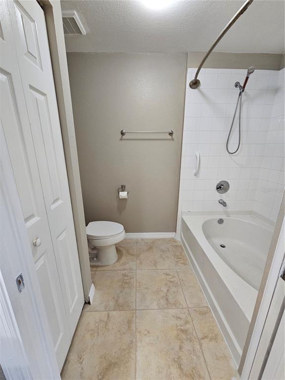 Building Photo - 5691 Bentgrass Dr
