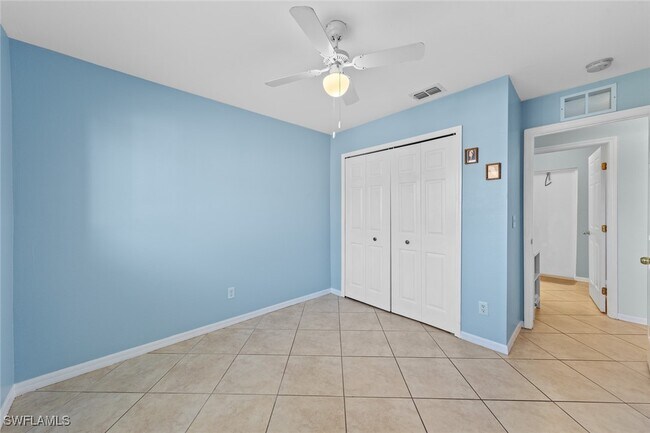 Building Photo - 1709 SW 15th Pl
