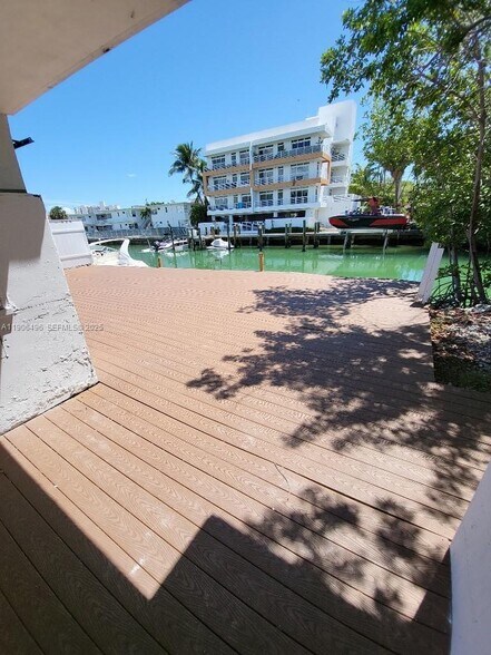 Building Photo - 7707 Hawthorne Ave