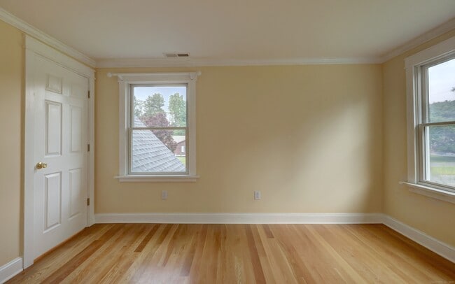 Building Photo - 29 Muirfield Dr