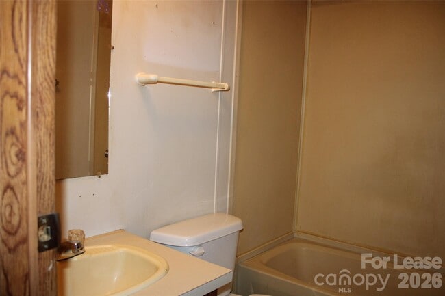 Building Photo - 8304 Stayman Ct