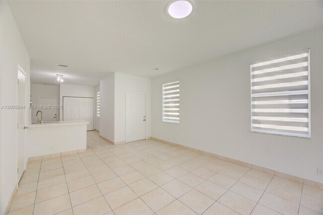 Building Photo - 2143 Hacienda Terrace