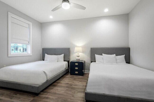 Building Photo - 3737 Bienville Ave