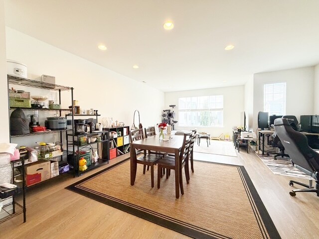 Building Photo - 1090 NW Dragonstone St