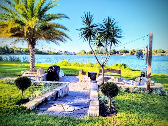 Building Photo - 3405 N Orange Blossom Trl