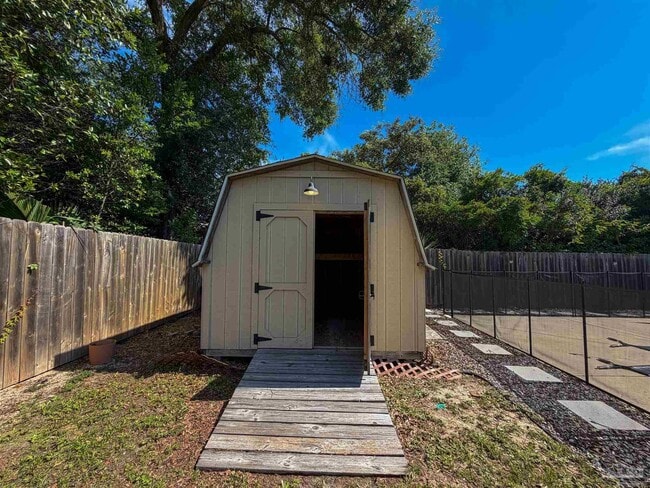 Building Photo - 220 Cordoba St
