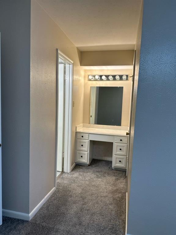 Building Photo - 5762 Maple Hill Dr