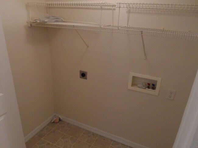 Building Photo - 1221 NW 35th Ave