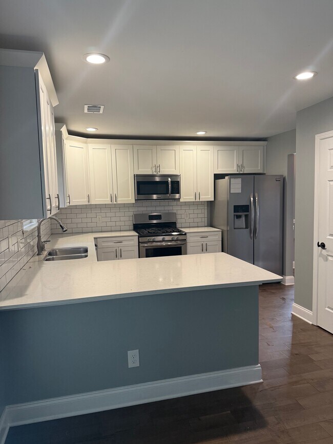 Building Photo - 402 Sam Cobb Ct