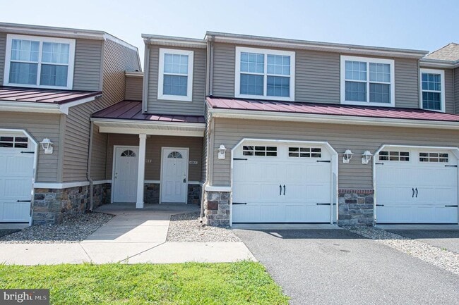 Primary Photo - 420 Parkview Ct