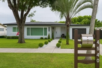 Building Photo - 9540 Martinique Dr