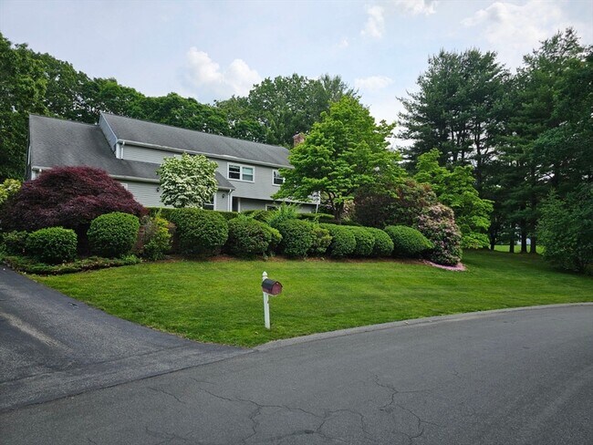 Primary Photo - 162 E Emerson Rd