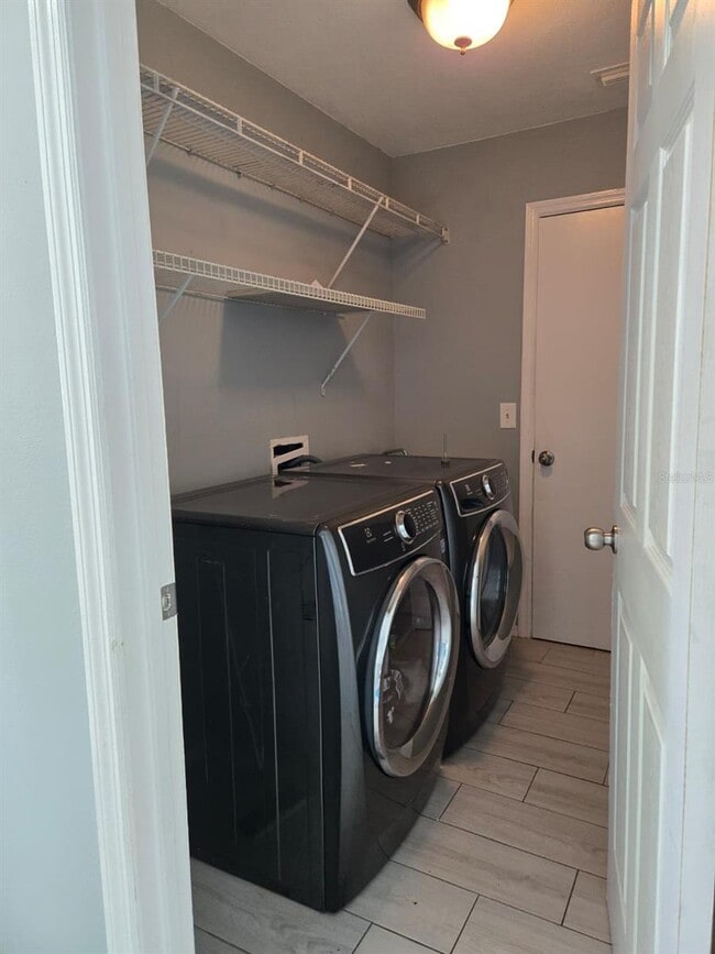 Building Photo - 410 Otter Creek Dr