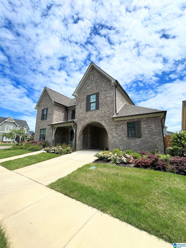 Primary Photo - 1032 Clifton Rd