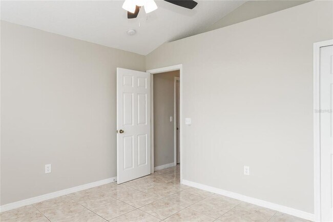 Building Photo - 2406 Parsons Pond Cir