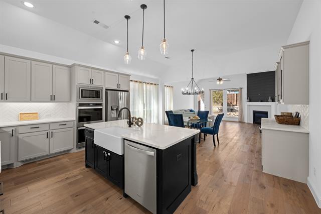 Building Photo - 2130 Sun Meadow Dr