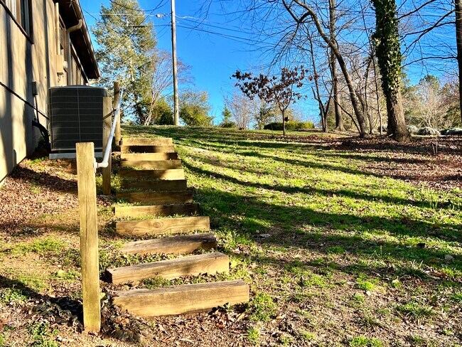 Building Photo - 5254 Byers Rd