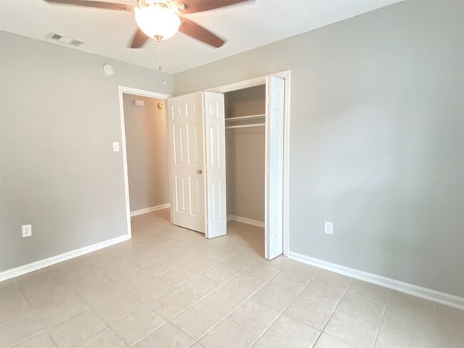 Building Photo - 25 Davidson Ave