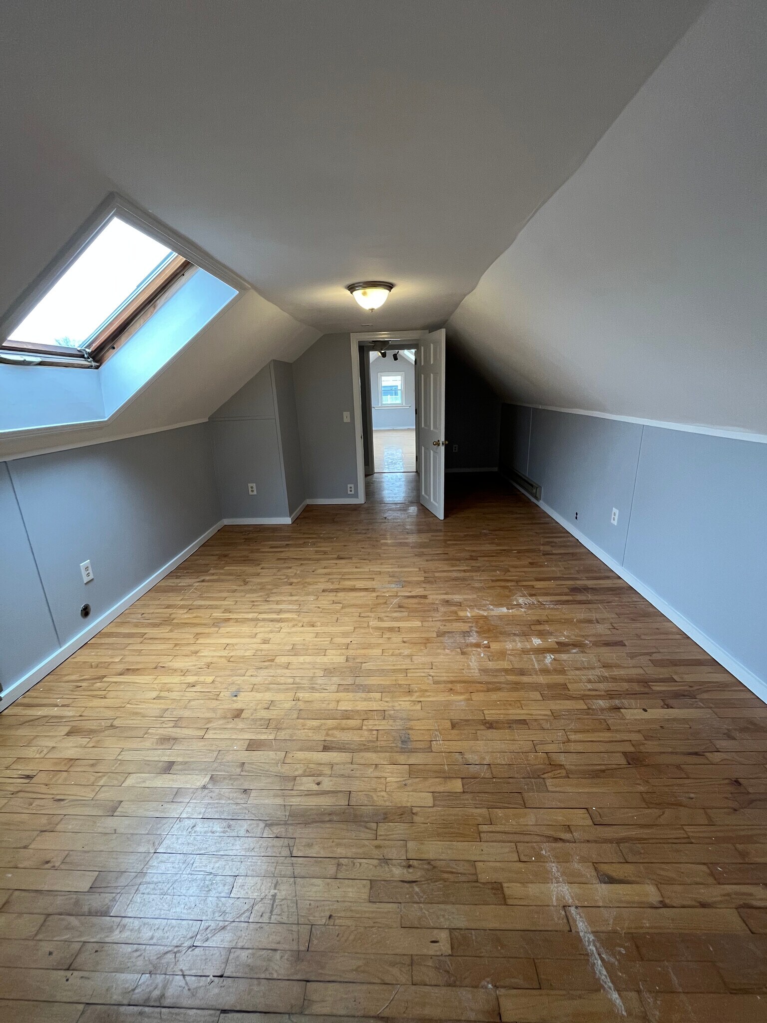 Building Photo - 70 Brentwood St