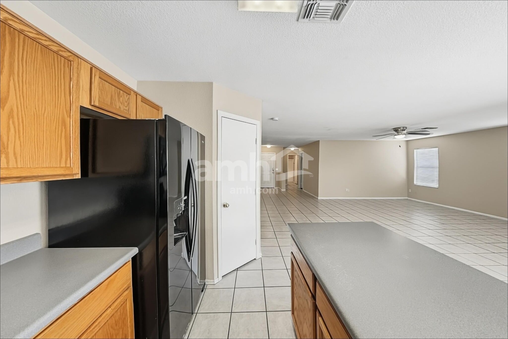 Building Photo - 2256 E Hazeltine Way