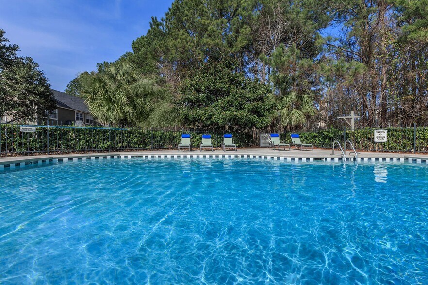 The Links at & The Place at Geo... 450 Al Henderson Blvd