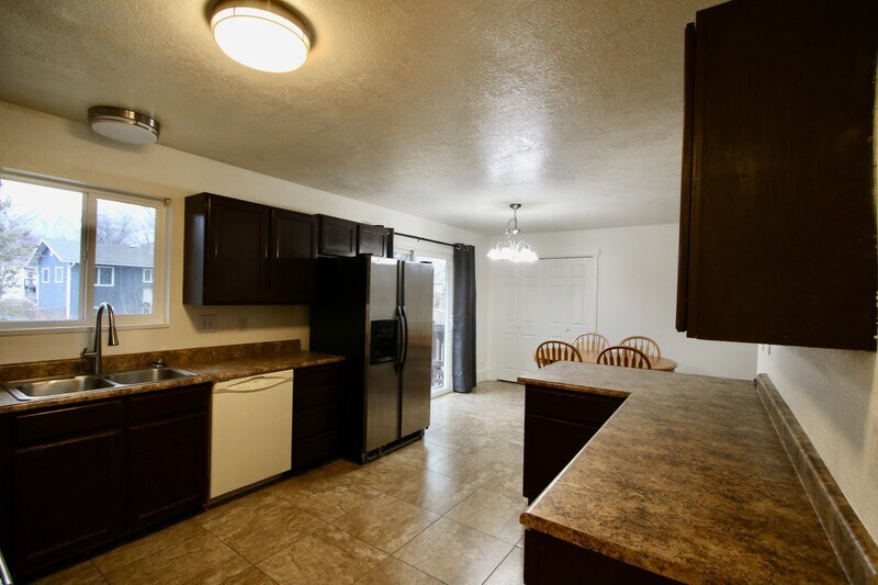 Building Photo - 623 S 1030 W