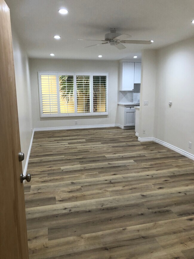 Beautiful Flooring; Lots of Light - 1517 11th St
