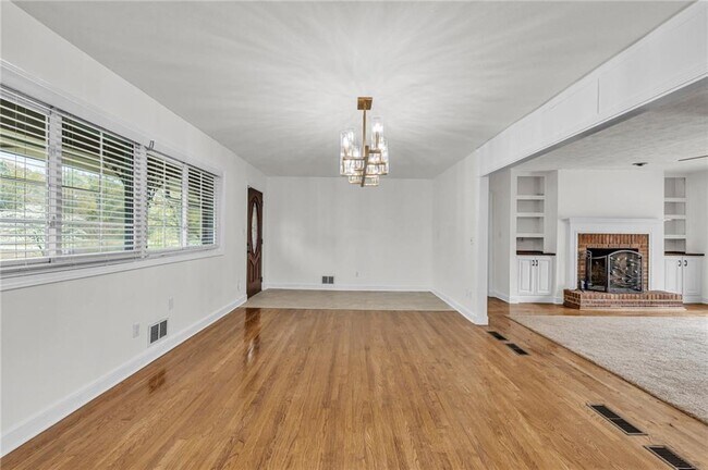 Building Photo - 318 Tyrone Rd