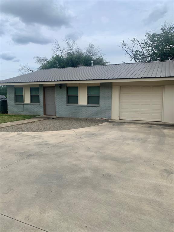 Primary Photo - 2302 Mesquite Ln