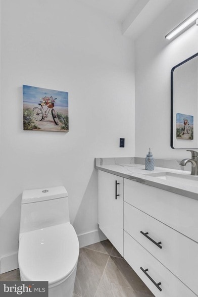 Building Photo - 1103 Fern St NW