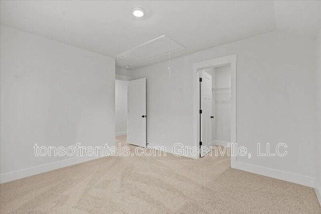 Building Photo - 507 Ml Pk Wy