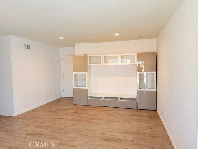 Building Photo - 2415 Los Padres Dr