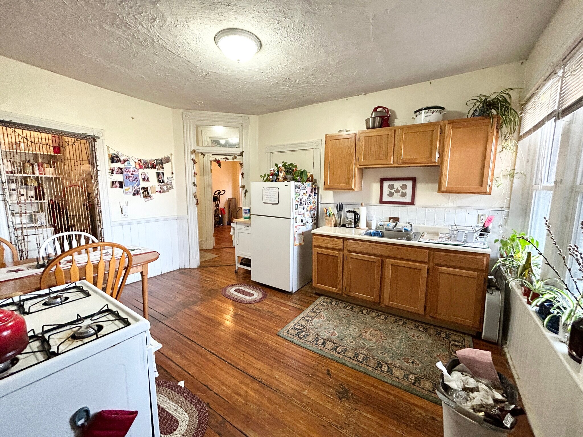 Building Photo - 96 Calumet St