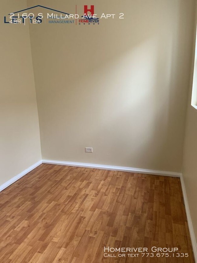 Building Photo - 2160 #2