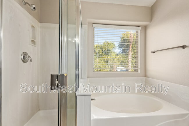 Building Photo - 42538 Sparks Ct