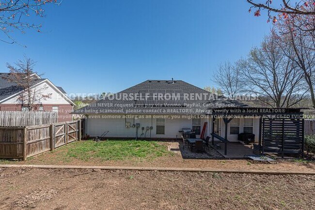 Building Photo - 4986 N Indian Oaks Trail