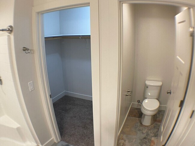 Building Photo - Spacious 3-Bedroom Home in Serene Mountain...