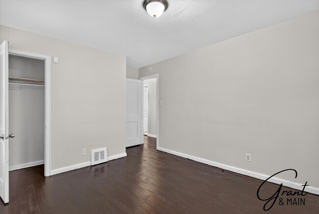 Building Photo - 7726 Beaverland St