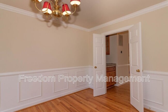 Building Photo - 80 Brookshire Dr