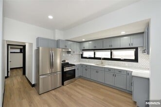 Building Photo - 73 Lafayette Ave