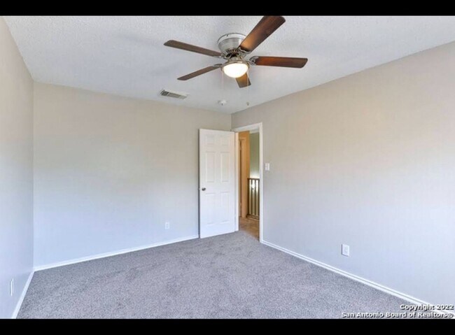 Building Photo - Charming 3BR House in San Antonio