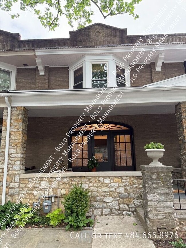 Primary Photo - 1117 Washington St